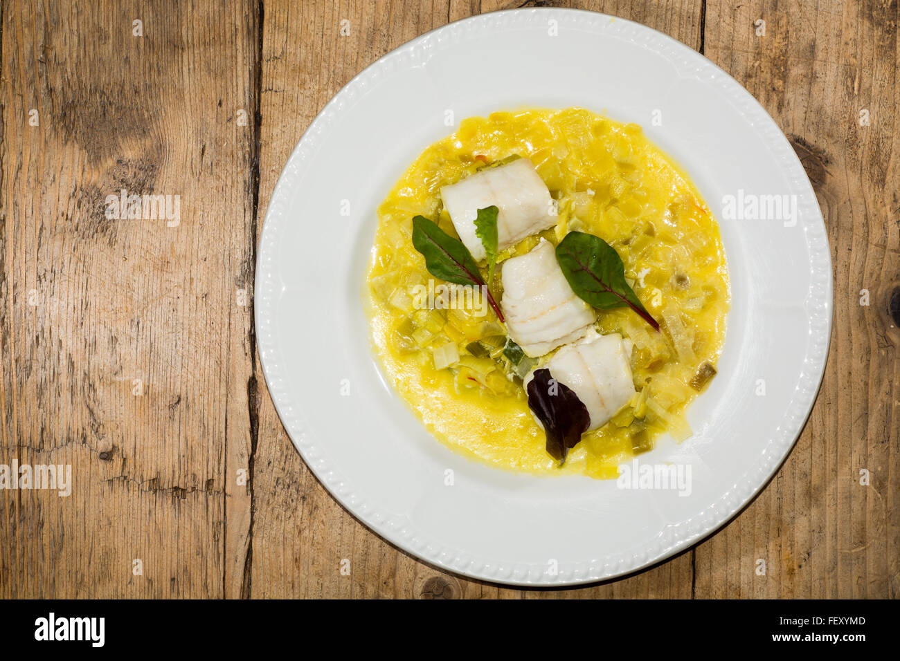 Lemon sole with leek saffron fondue. Sole Fillet with leek & saffron "fondue" (creamy leeks