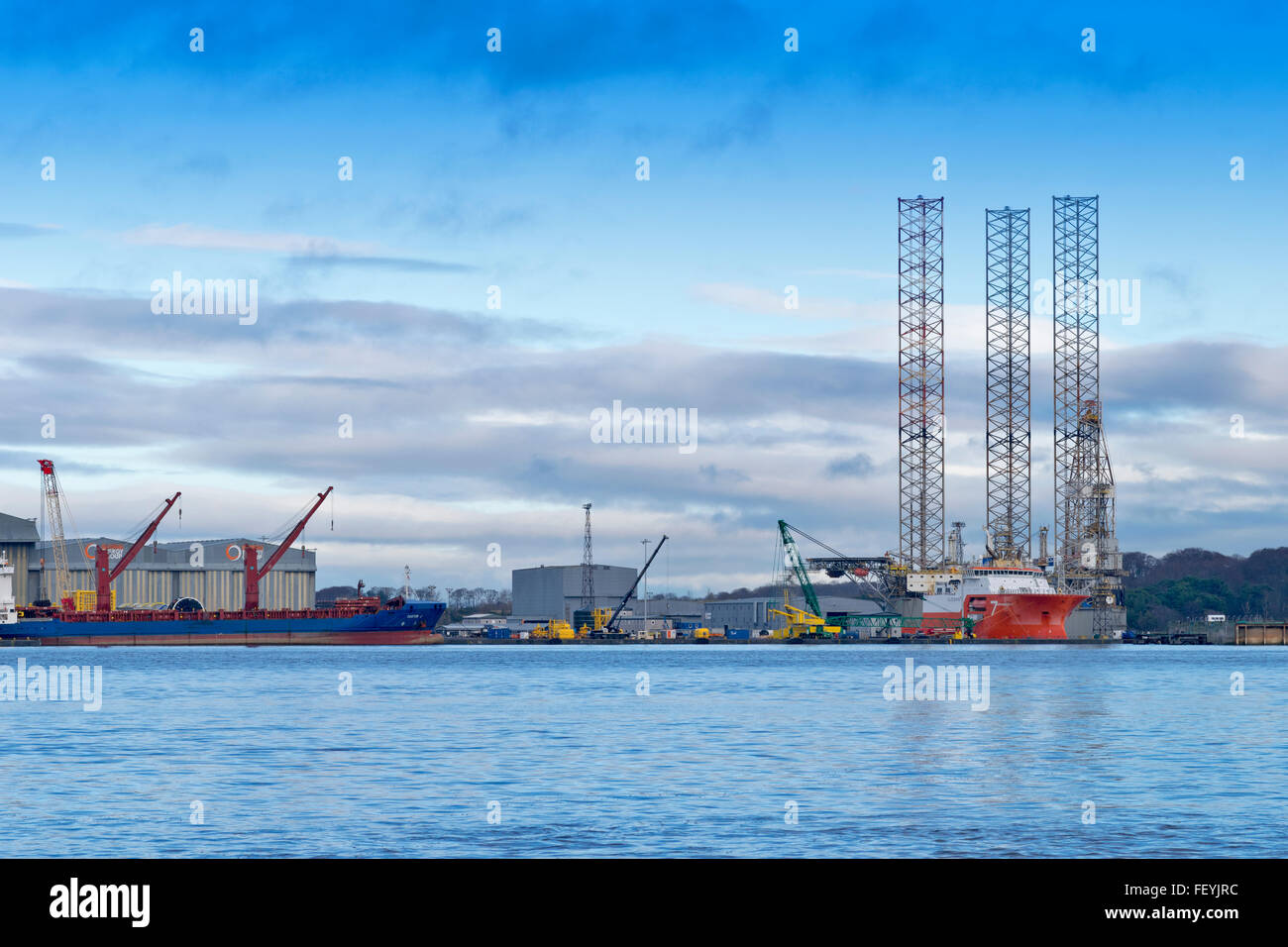 GLOBAL ENERGY GROUP SHIPYARDS AND OIL RIG REPAIRS CROMARTY FIRTH BLACK ISLE SCOTLAND Stock Photo