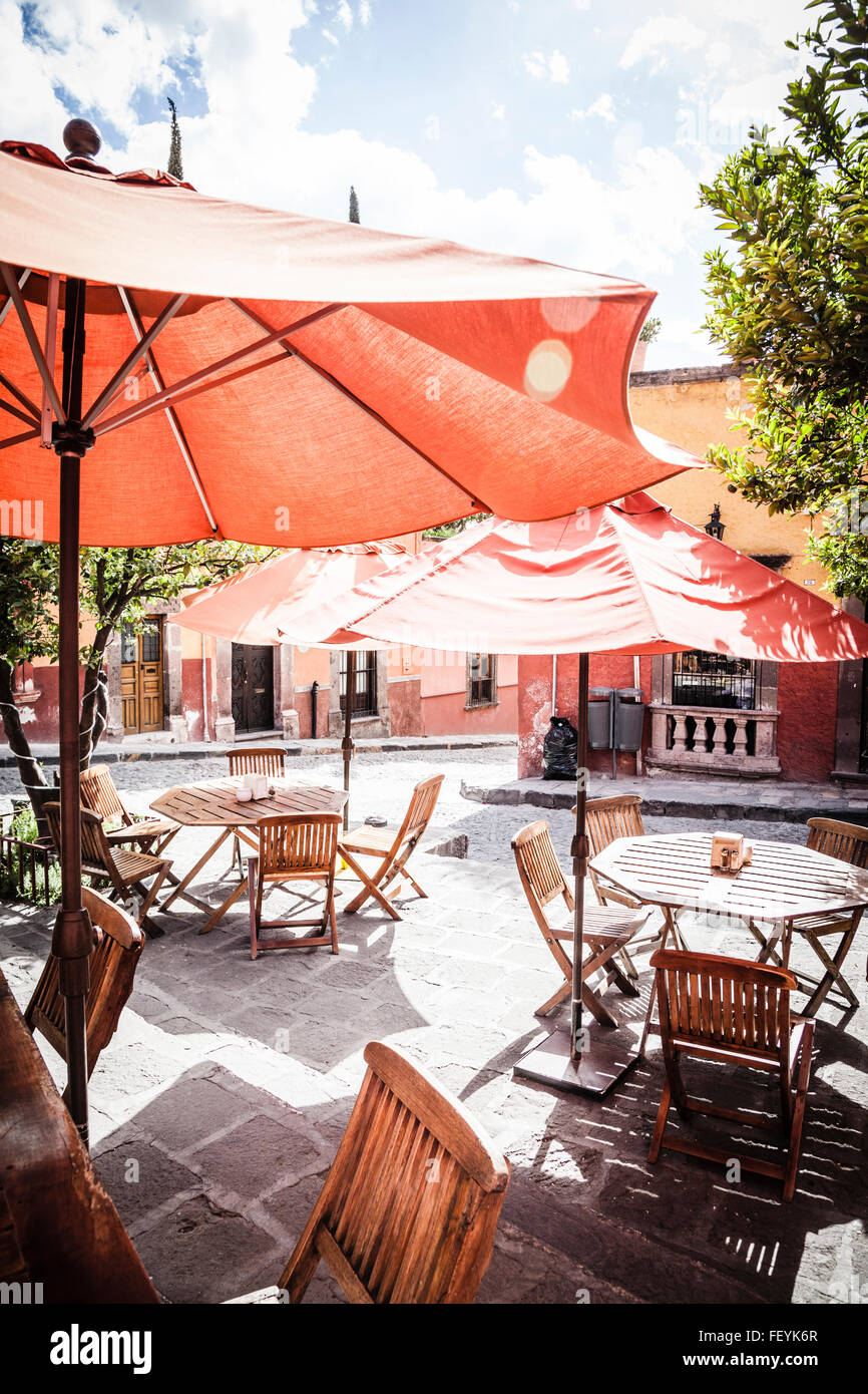 Cafe Tables And Chairs Outside The Restaurant San Miguel De Allende Stock Photo Alamy