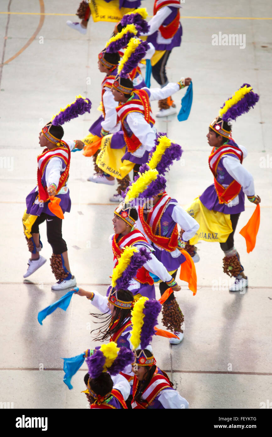 Peruvian Folk Dance High Resolution Stock Photography and Images Alamy