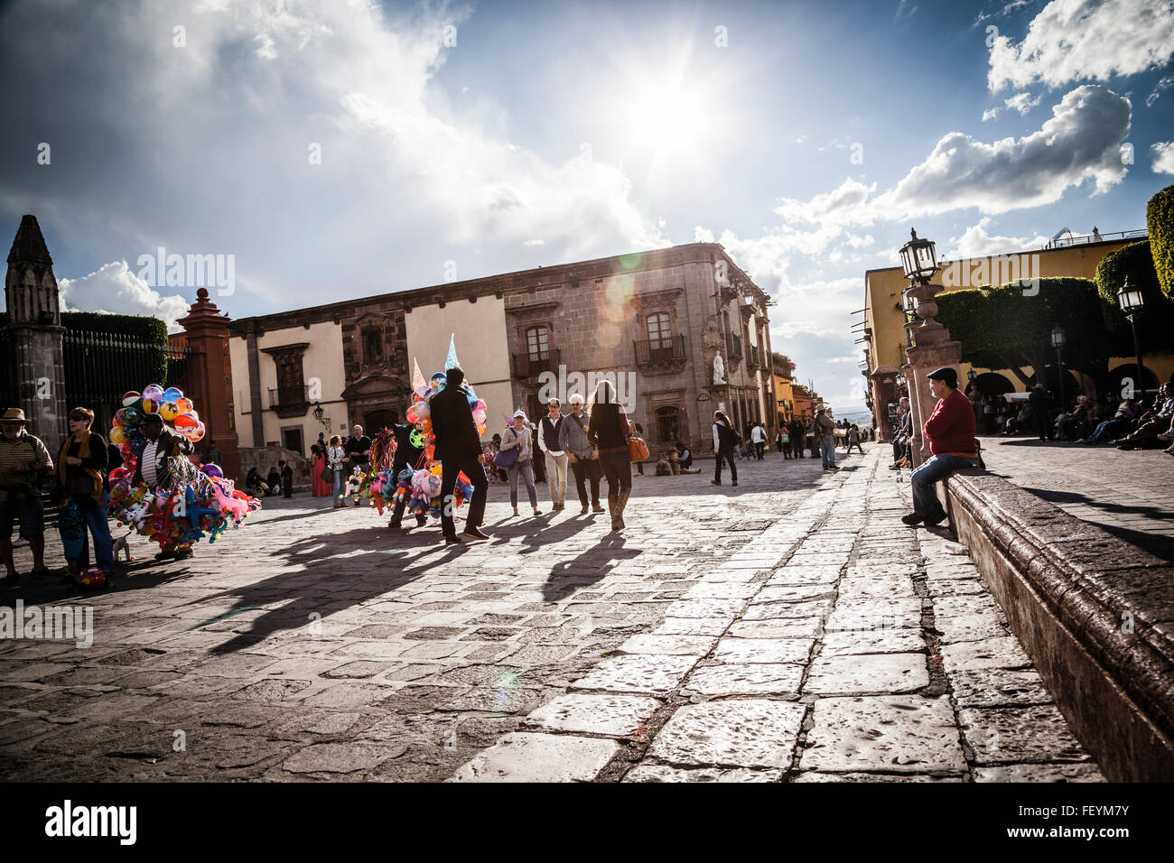 Plaza del lente cheap allende