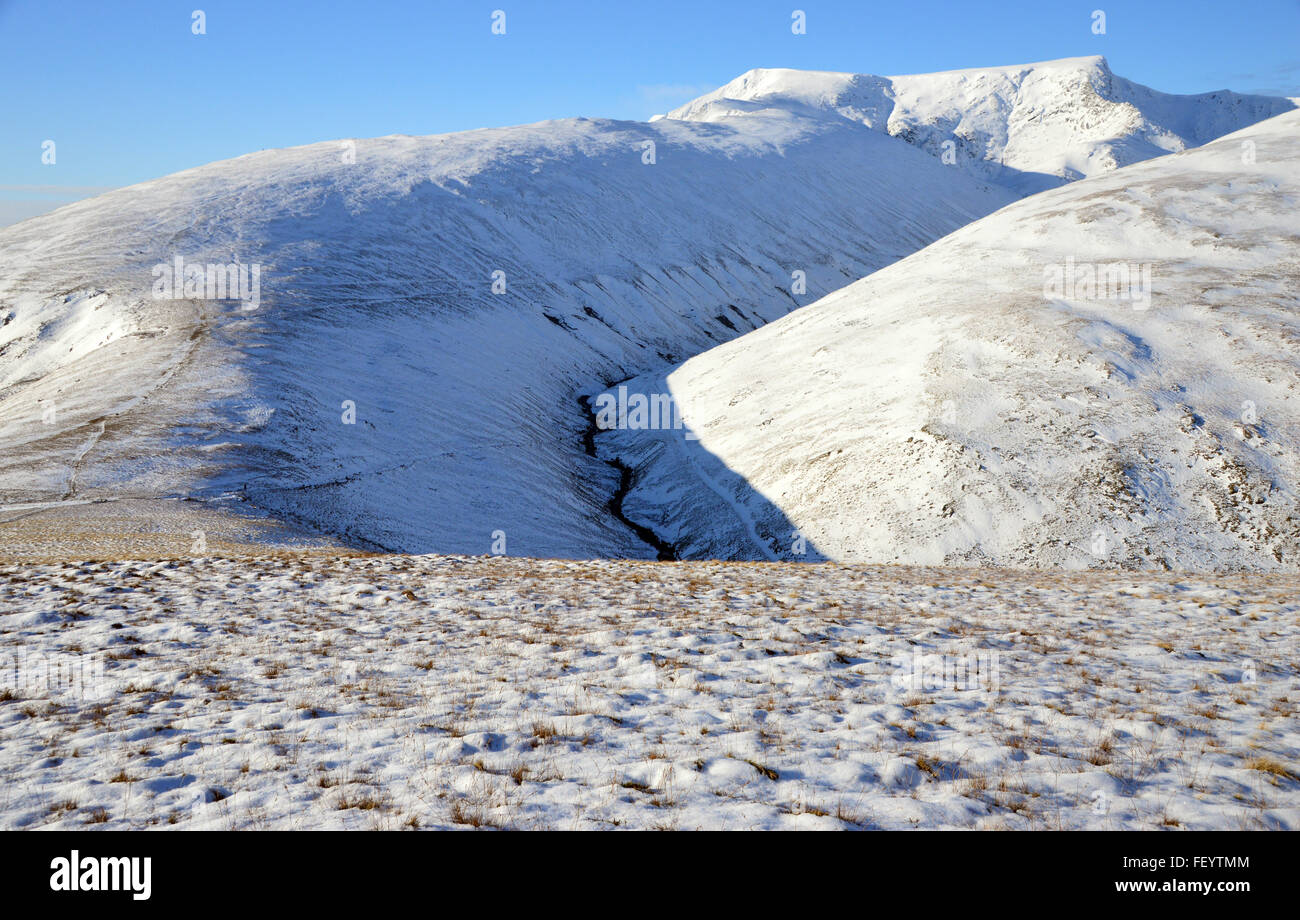 Scales Fell, Blencathra and the Glenderamackin River from above Mousthwaite Col in Winter Stock Photo