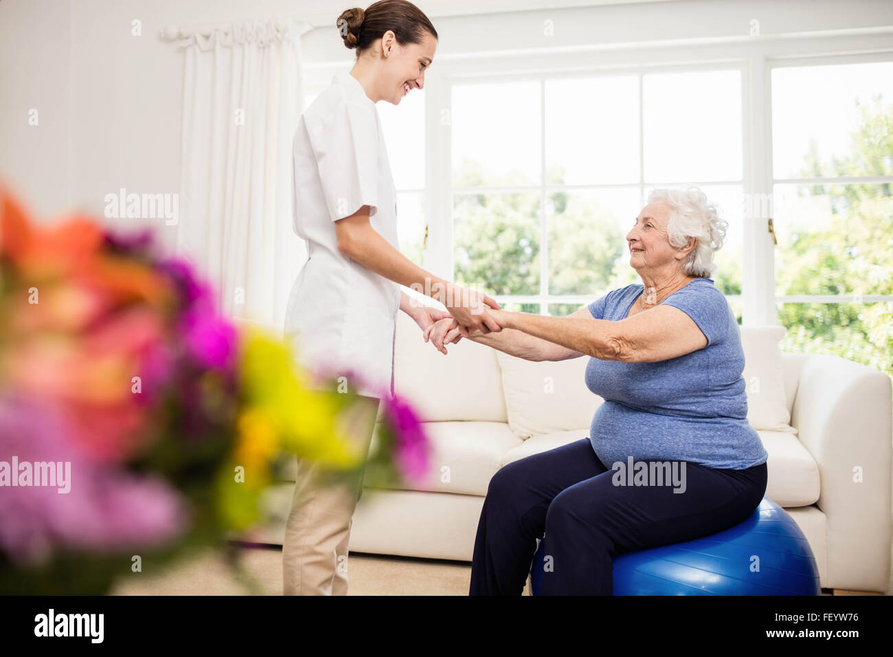 Paramedic caring elderly patient hi-res stock photography and images ...
