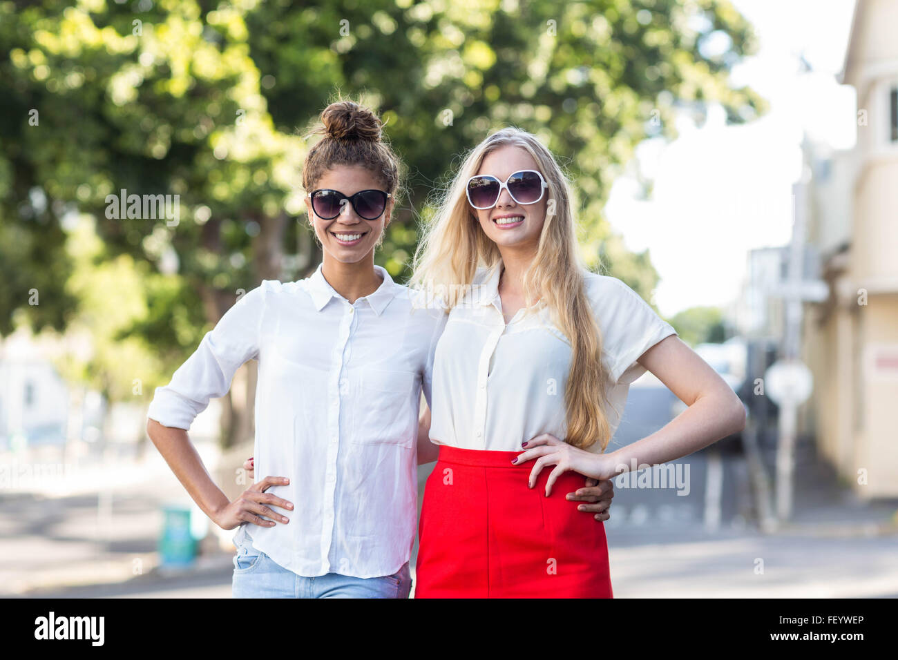 Women camera standing hi-res stock photography and images - Alamy