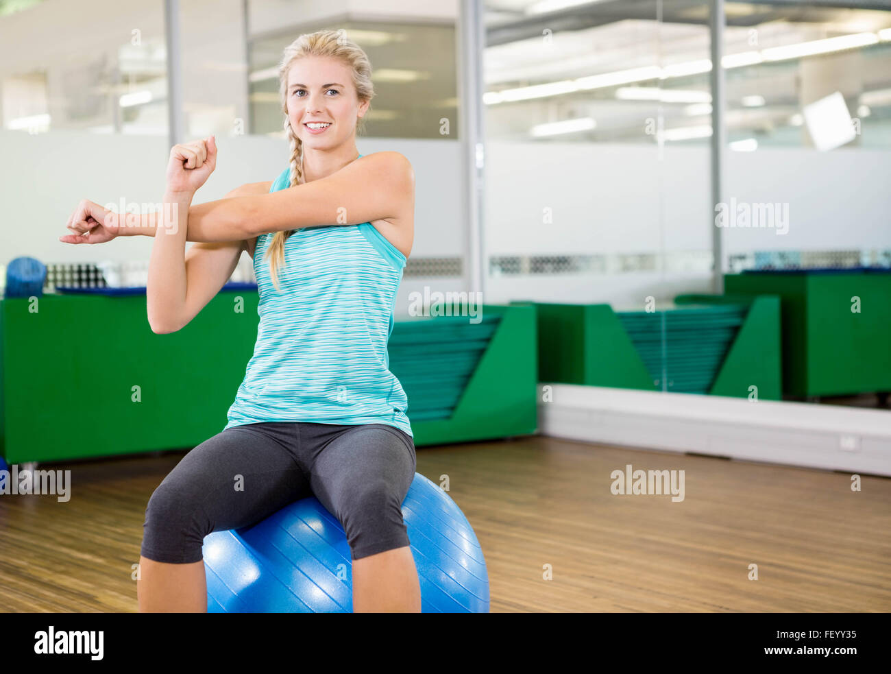 Sitting on exercise ball hires stock photography and images Alamy