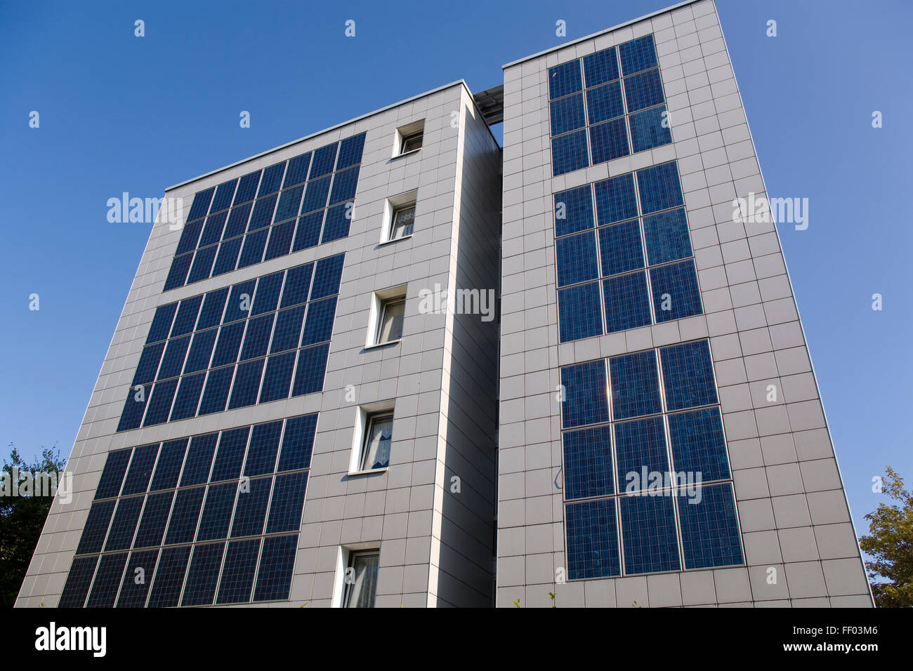 Europe, Germany, Cologne, solar energy housing estate in CologneBocklemuend, solar panales