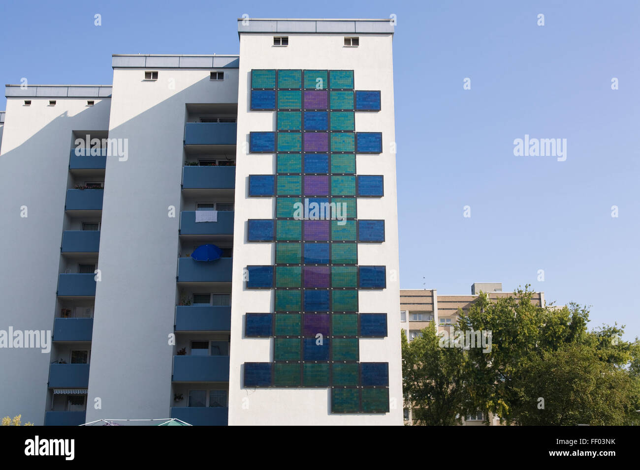 Europe, Germany, Cologne, solar energy housing estate in CologneBocklemuend, solar panales