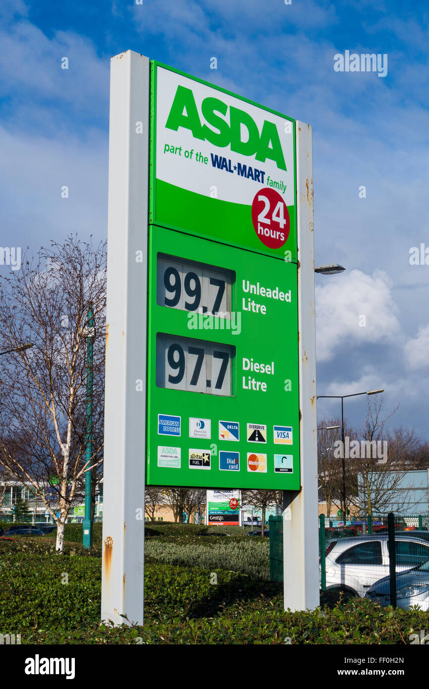 Fuel Station Forecourt Sign showing the lowest fuel prices since December 2009 Stock Photo