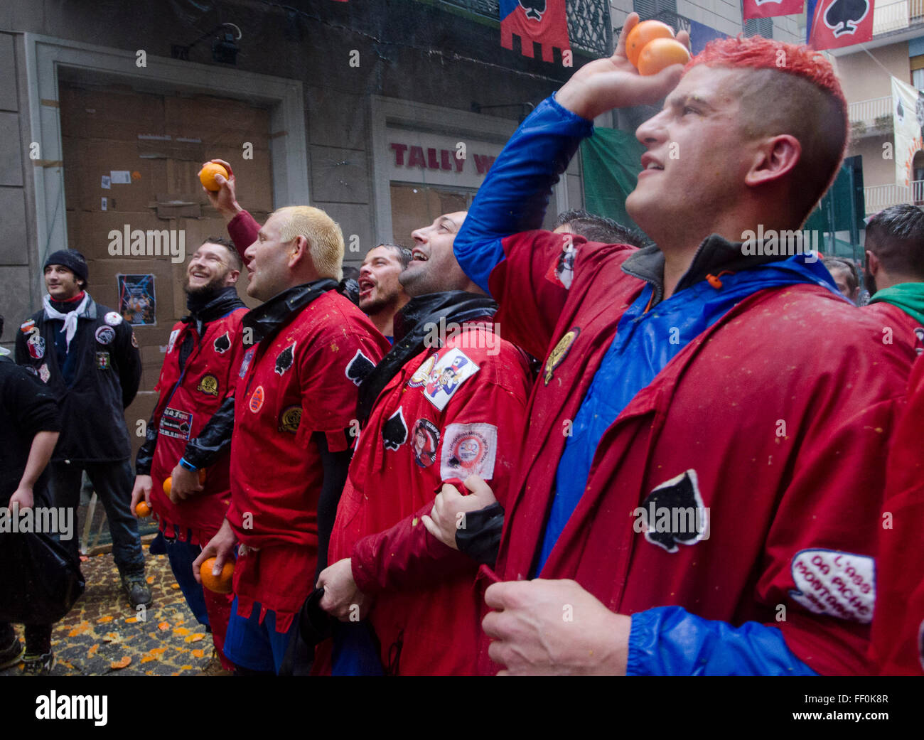 Traditional Carnival of Ivrea Battles of Orange Stock Photo Alamy