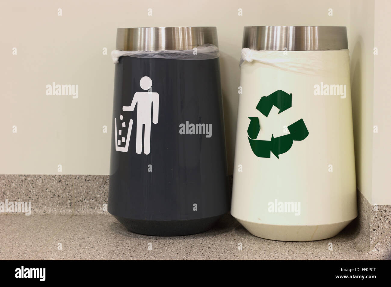 Hospital waste bin hi-res stock photography and images - Alamy