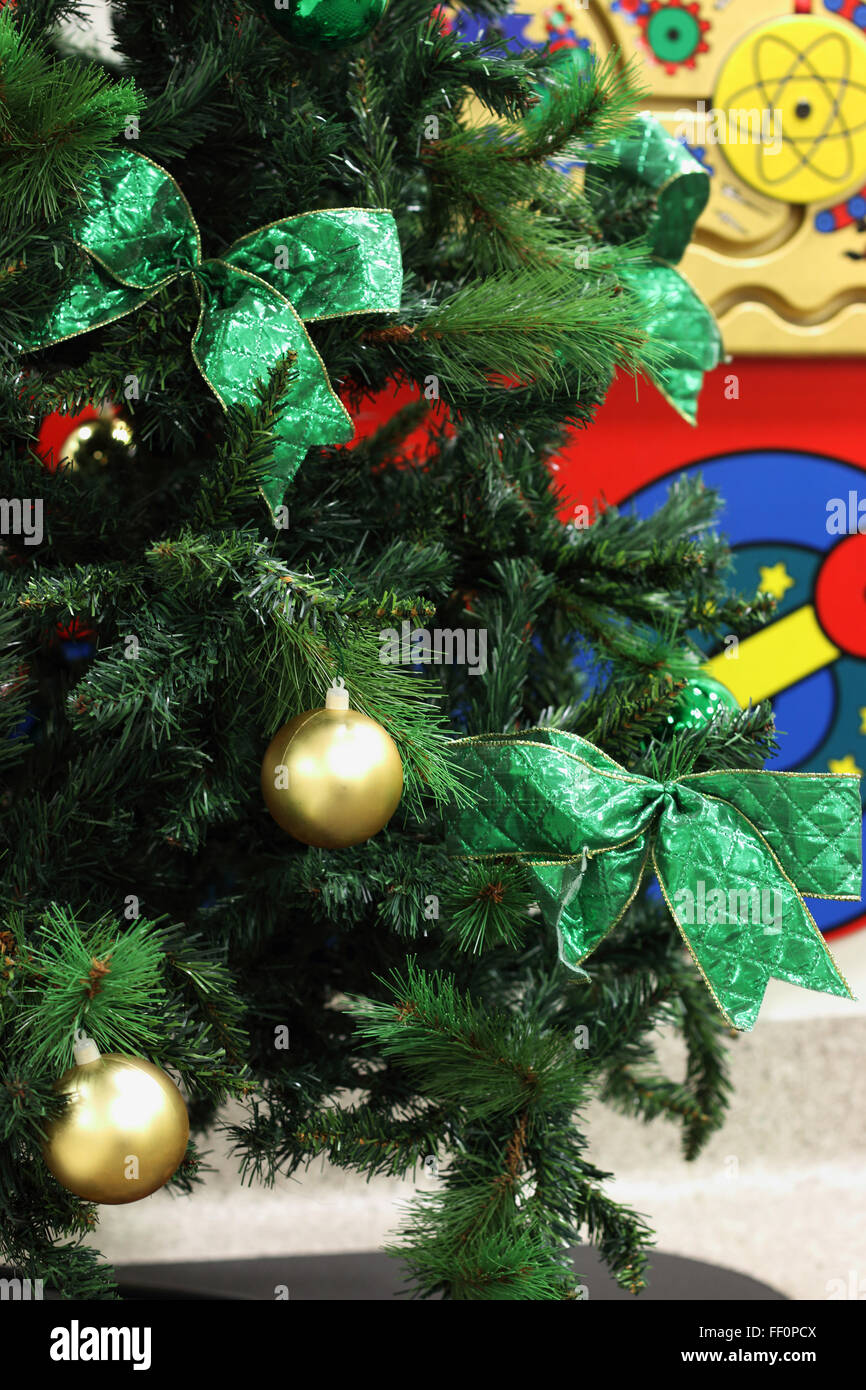 Close up of Christmas ornaments on a Christmas tree Stock Photo - Alamy