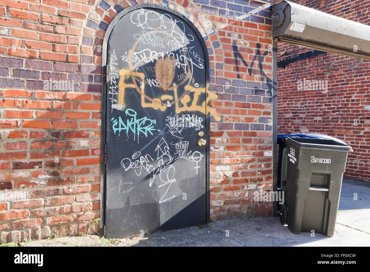 Back Alley Graffiti High Resolution Stock Photography and Images Alamy