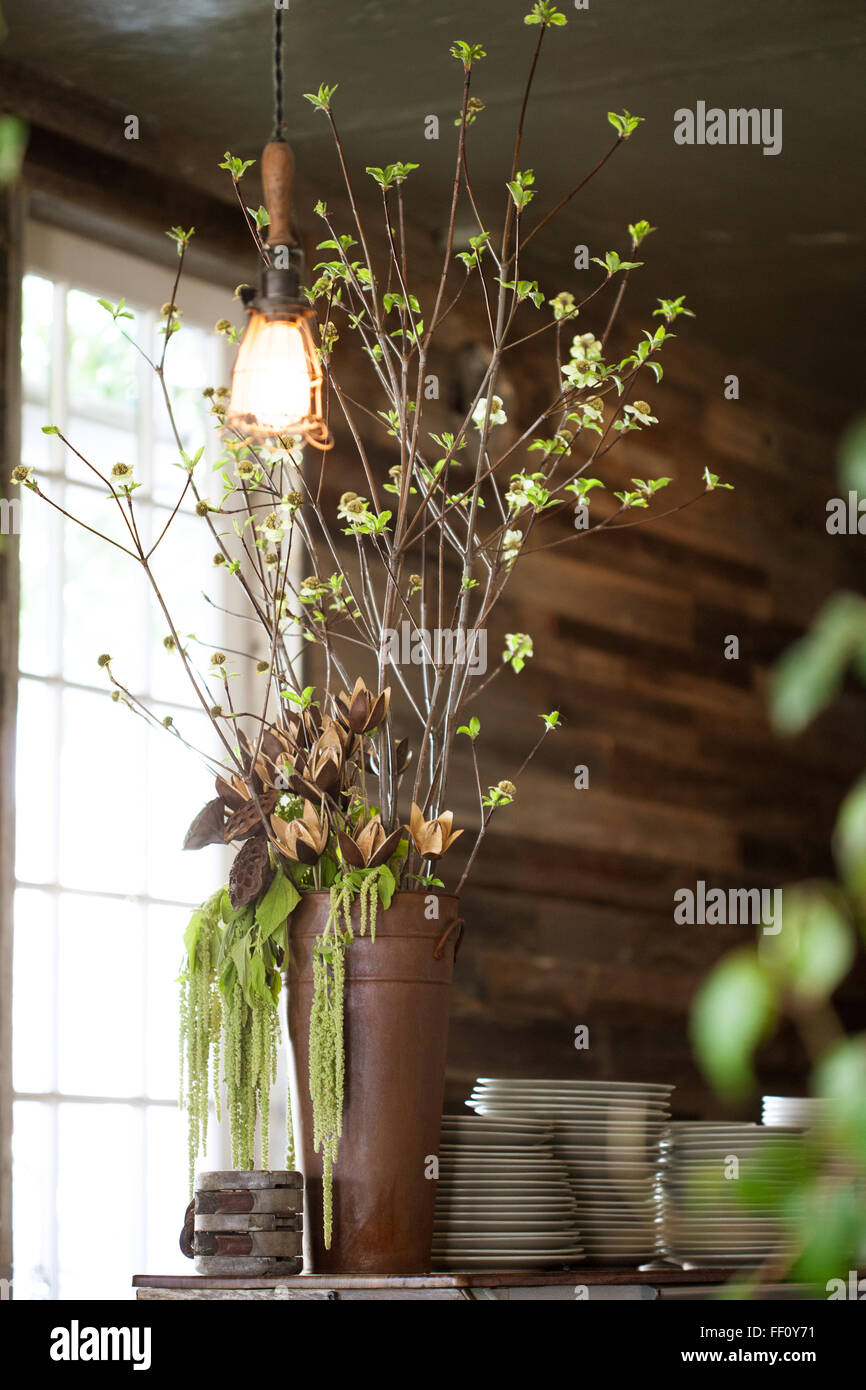 Arrangementflowering hires stock photography and images Alamy