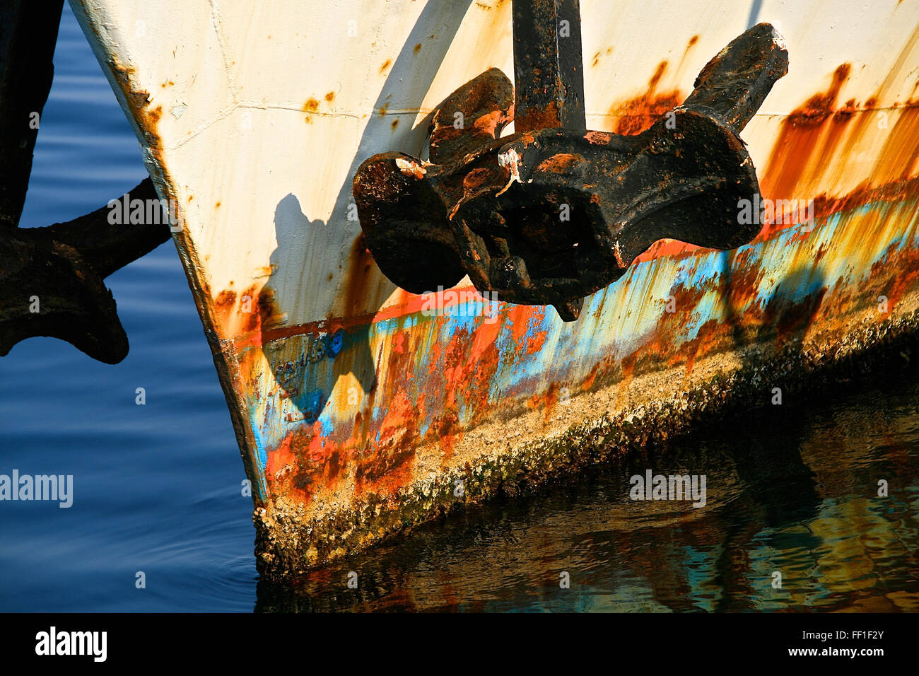 Морская коррозия. Подводная добыча полезных ископаемых. Металл в морской воде. Стационарный потенциал коррозии. Коррозия железа.