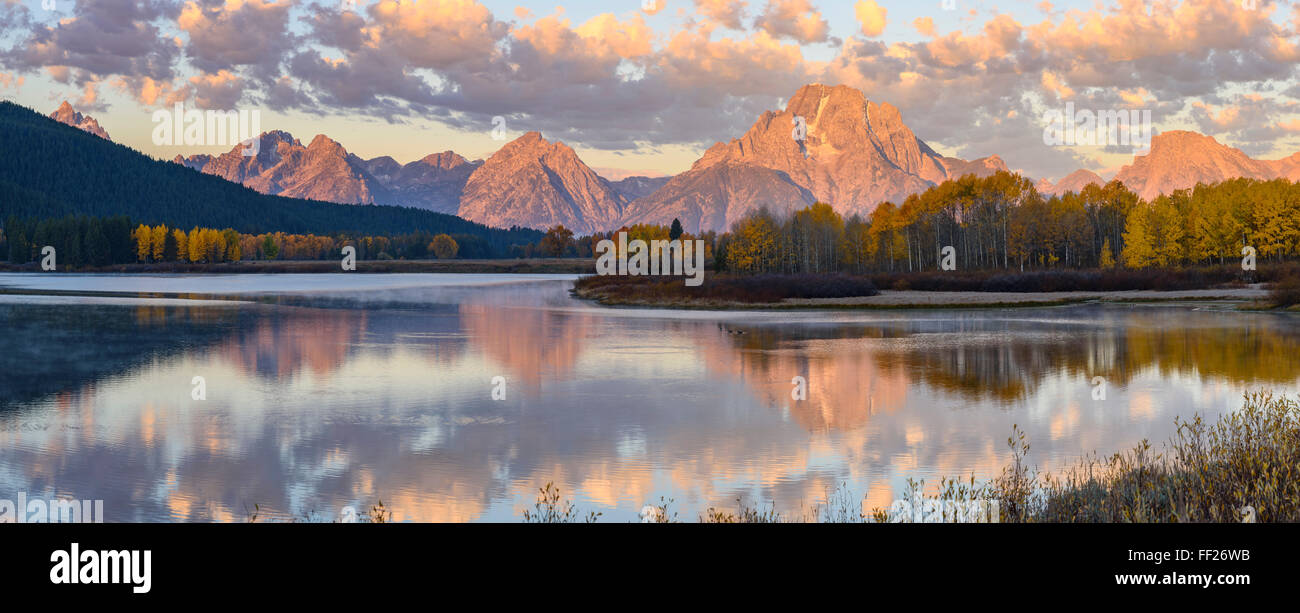 Mount Moran and Teton Range from Oxbow Bend, Snake River at dawn, Grand Tetons NationaRM Park, Wyoming, United States of America Stock Photo