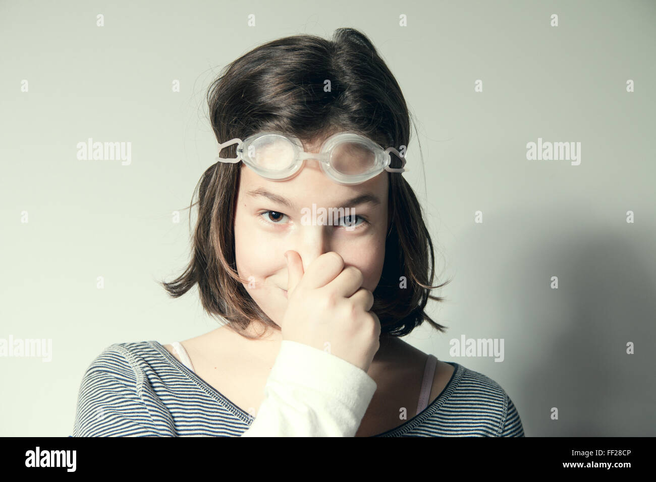 swim goggles for 10 year old