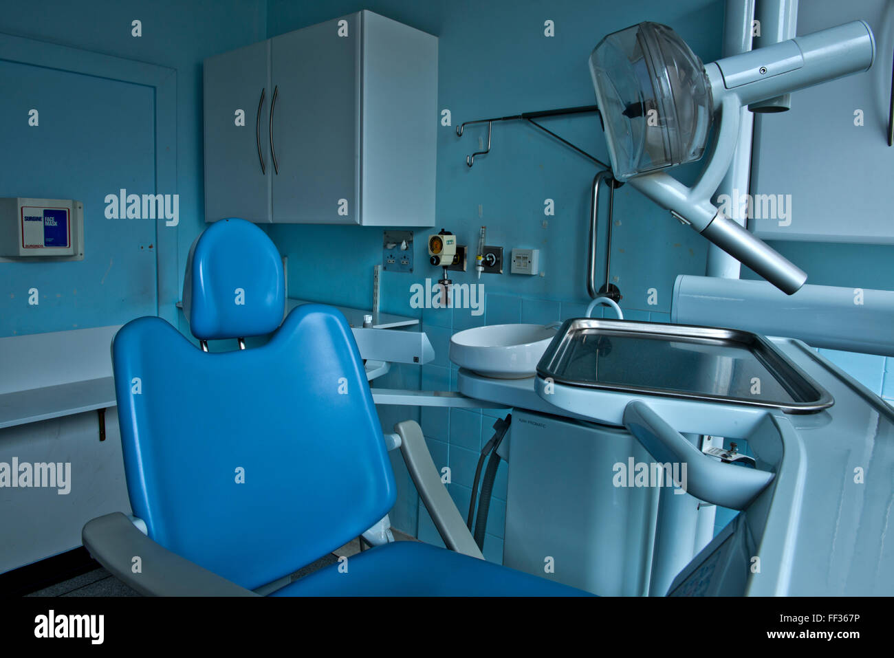 Remove teeth hires stock photography and images Alamy