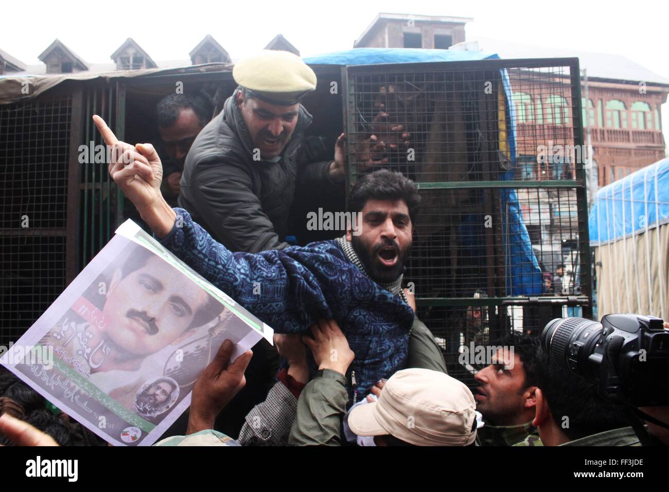 JKLF supporter detain during protest against the mortal remain of Afzal guru and Maqbool bhat. Credit:  Basit zargar/Alamy Live News Stock Photo