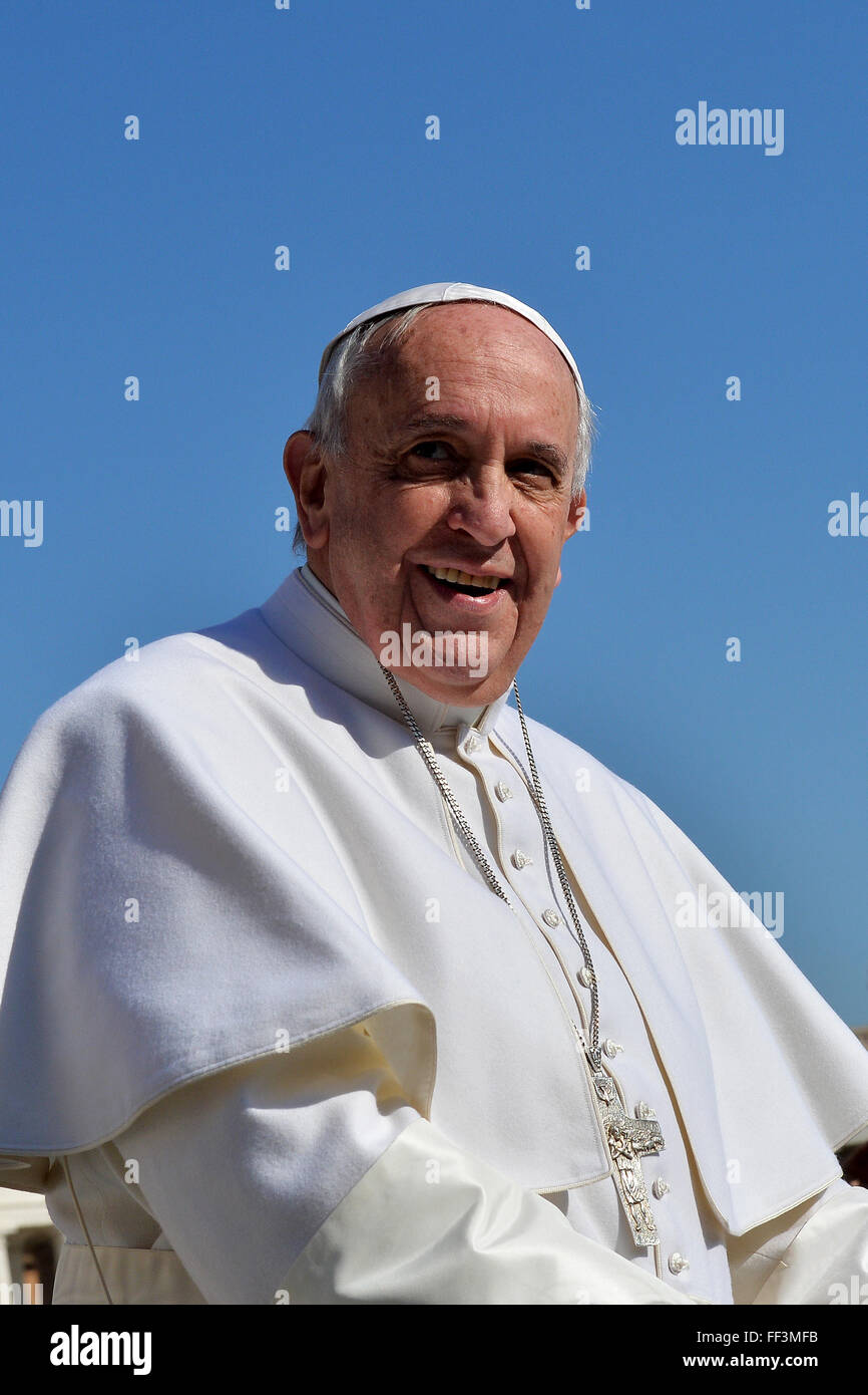 Papa Francesco - Pope Francis  Piazza San Pietro Citta' del Vaticano 18-02-2015  Udienza Generale - General Audience  Foto Andre Stock Photo