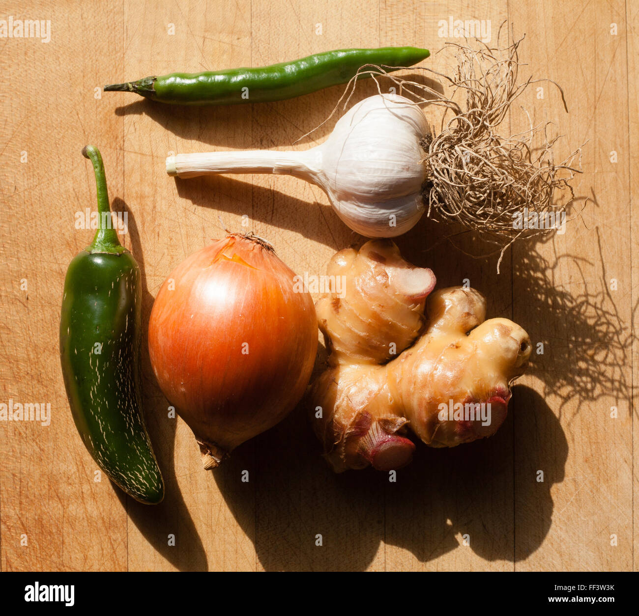 Serrano chili, jalapeño, garlic, onion and ginger Stock Photo Alamy