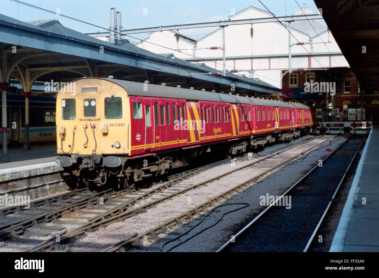 Royal mail post train hires stock photography and images Alamy