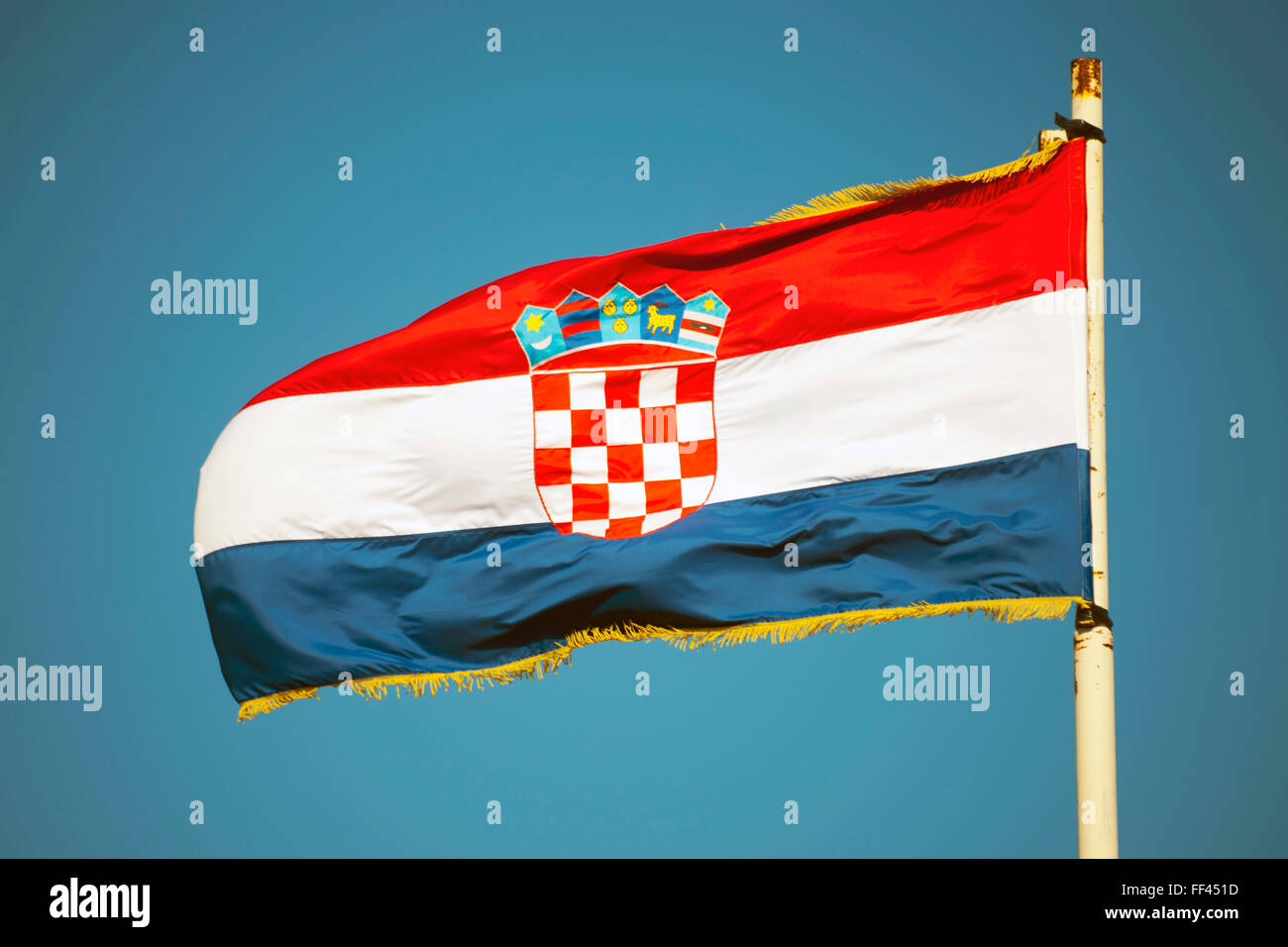 Kroatien, Dalmatien, Nationalpark Krka, Kroatische Flagge Stock Photo