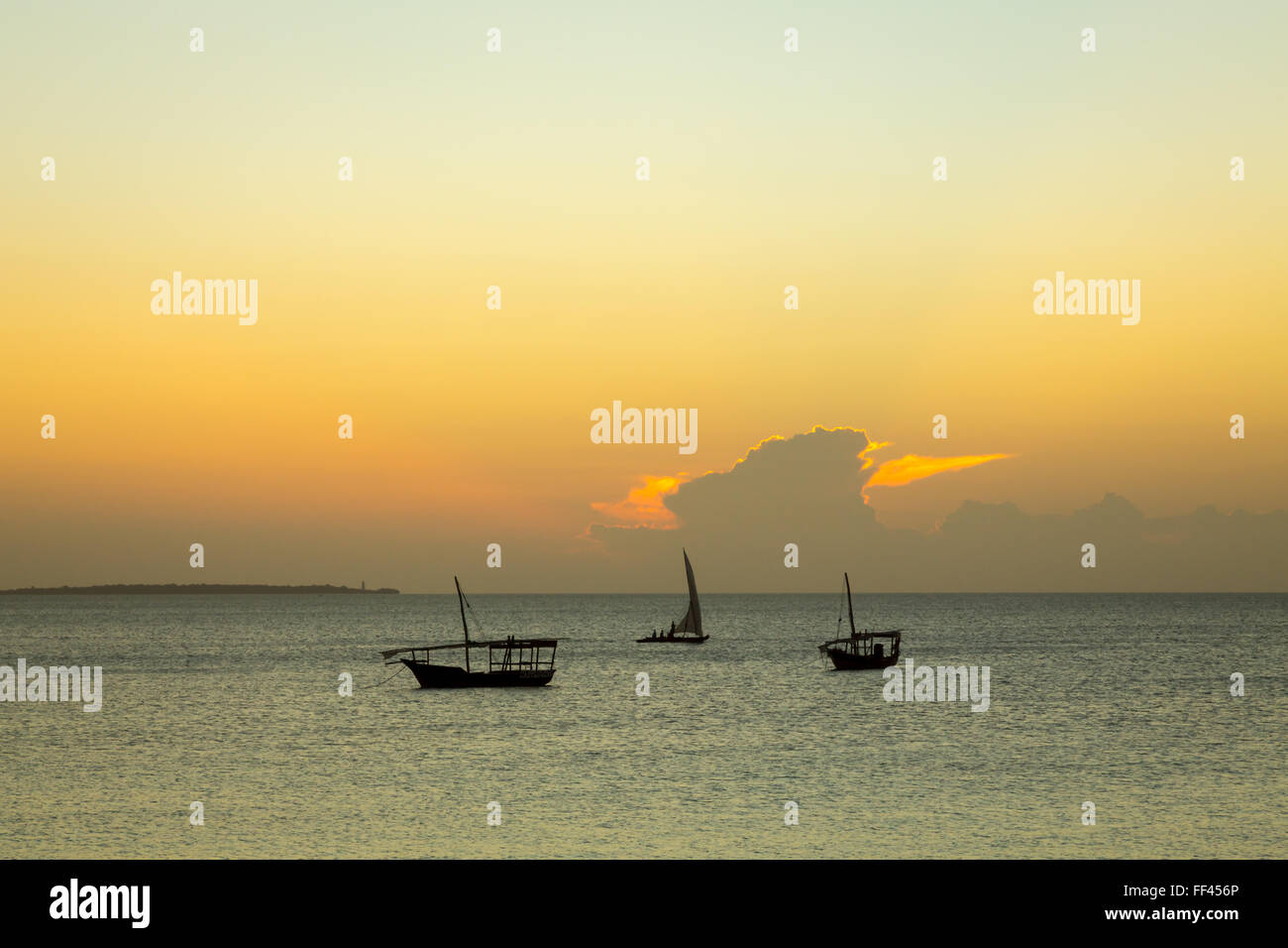 Three fishing boats hi-res stock photography and images - Alamy