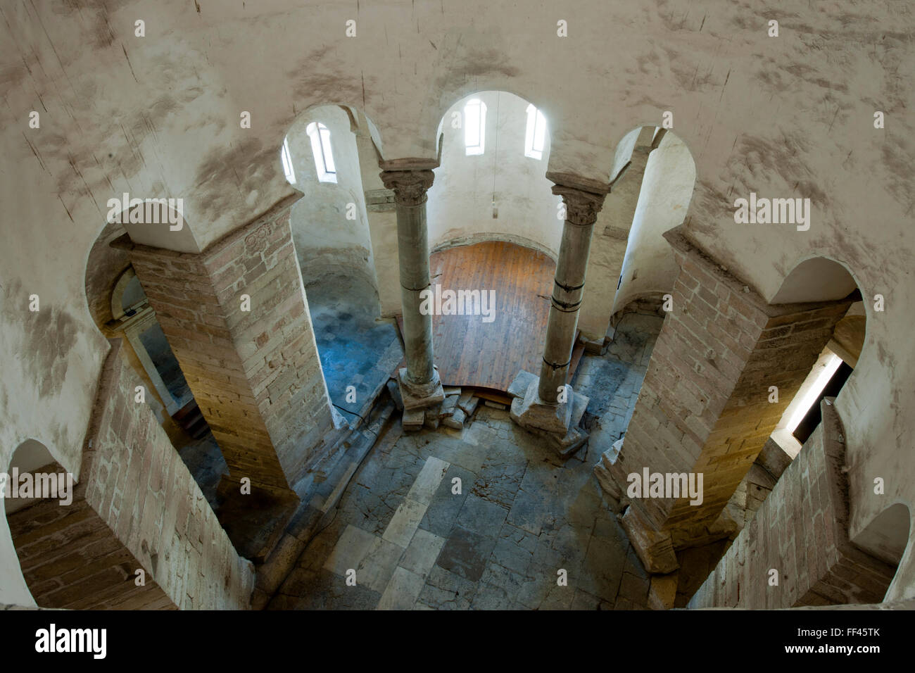 Kroatien, Dalmatien, Zadar, Sveti Donat, zweigeschossige Rundkirche des heiligen Donatus, Blick von der Kuppel. Stock Photo