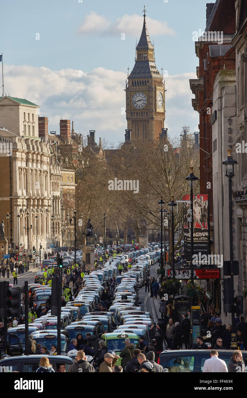 London, UK. 10th February, 2016. London black cab drivers cause traffic jams in central London as a protest against new taxi regulations. Credit:  Steve Hickey/Alamy Live News Stock Photo