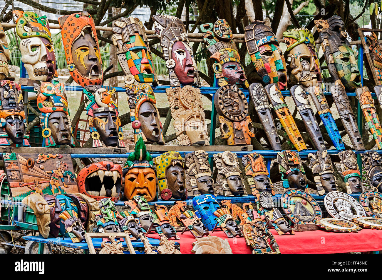 Mayan masks sale chichen itza hires stock photography and images Alamy