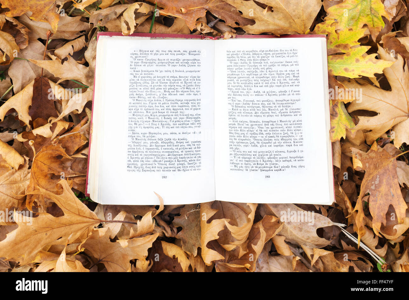 Hot coffee book vintage autumn hi-res stock photography and images - Alamy