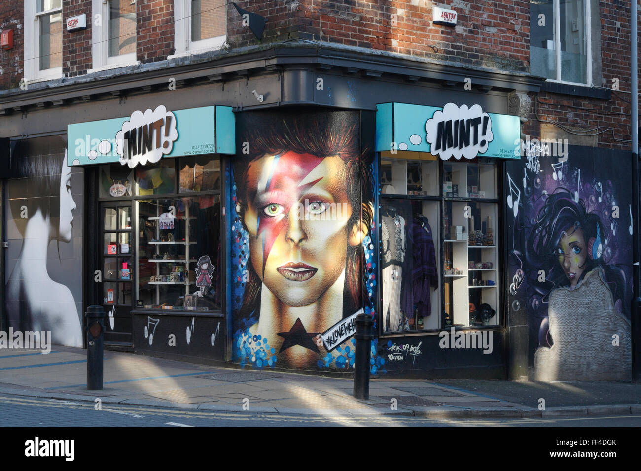 David Bowie Ziggy Stardust painting on street corner, Sheffield city centre England, street art mural Stock Photo