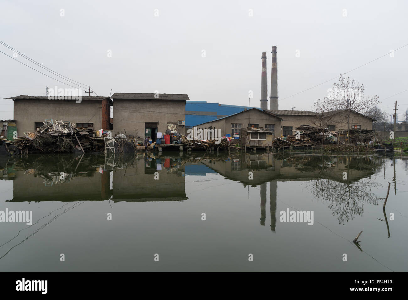 Small farm in a polluted environment in Xiangtan, Hunan, China Stock Photo