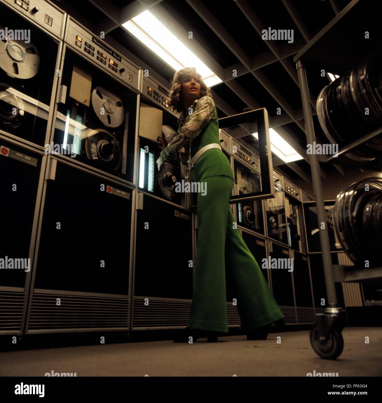 office, computer, computer system, 1970s, Additional-Rights-Clearences ...