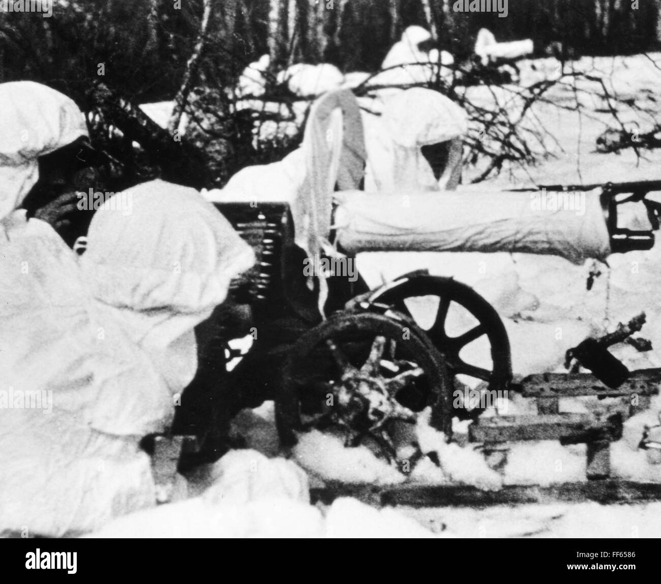 RUSSO-FINNISH WAR, 1939-40. /nA camouflaged Soviet machine gun unit ...