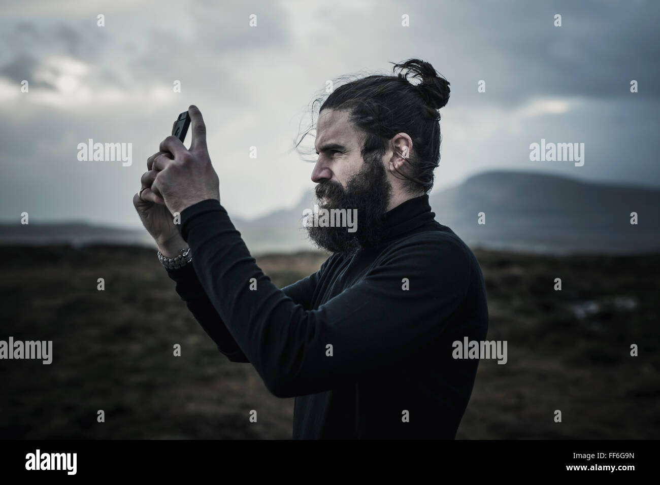 Man taking a photograph hi-res stock photography and images - Alamy