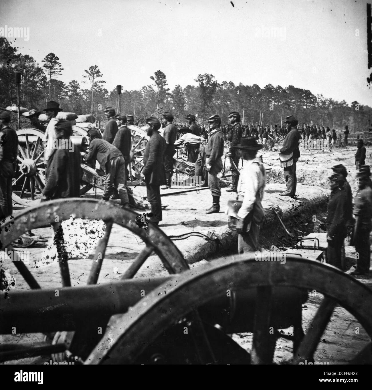 CIVIL WAR UNION ARTILLERY. /nA Union artillery battery during the