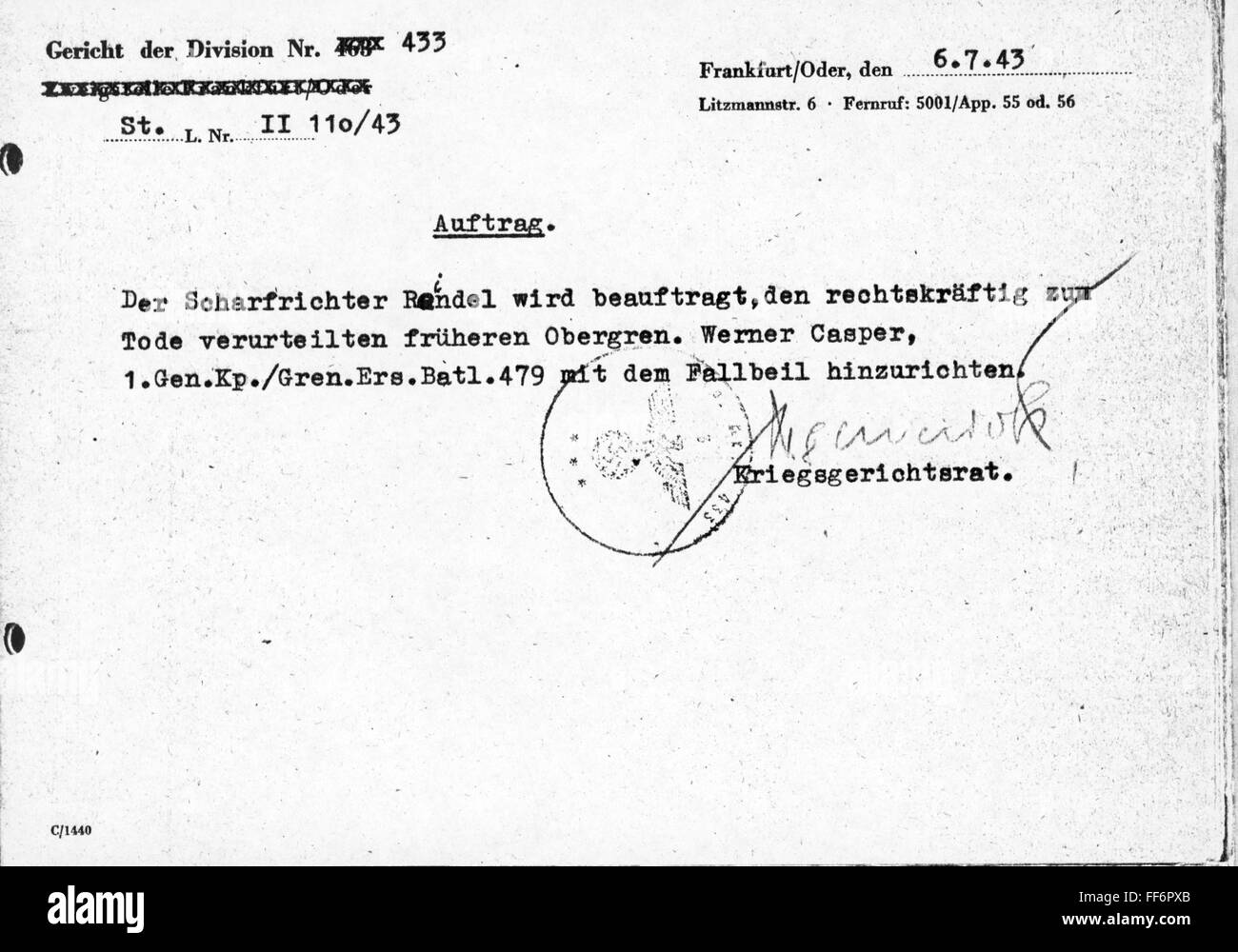 justice, documents, mandate of the executioner Ernst Reindel to execute private first class Werner Casper, issued by the court of the 433rd division, Frankfurt / Oder, 6.7.1943, Additional-Rights-Clearences-Not Available Stock Photo