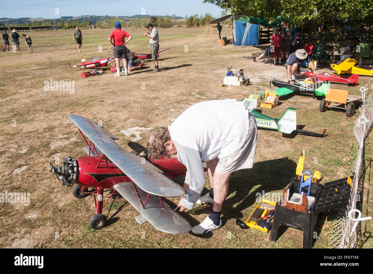 Large scale radio controlled model aeroplanes,planes,airplanes at