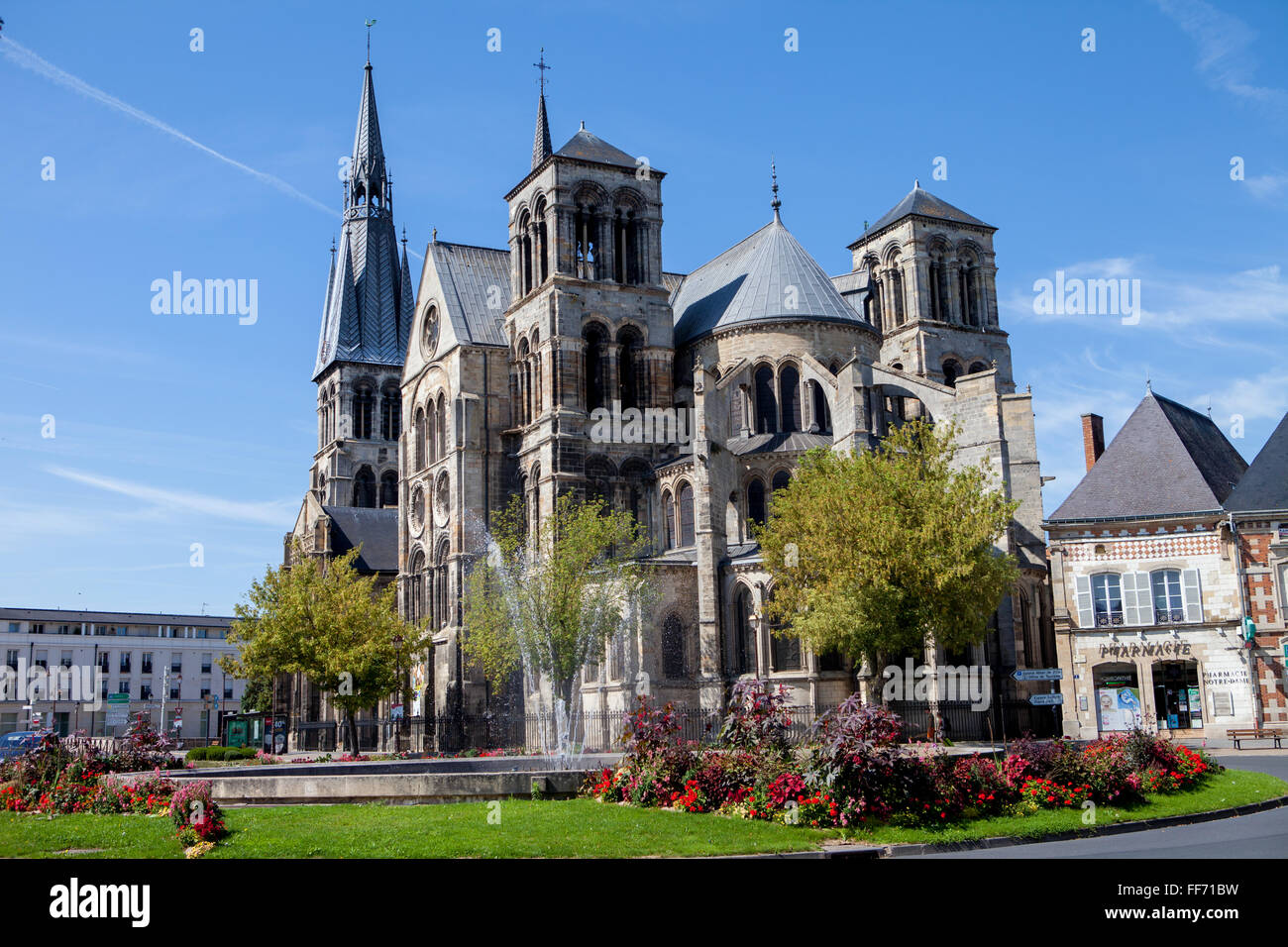 Chalons En Champagne Cathedral With The Fountain In Front Summertime chalons-en-champagne-cathedral-with-the-fountain-in-front-summertime