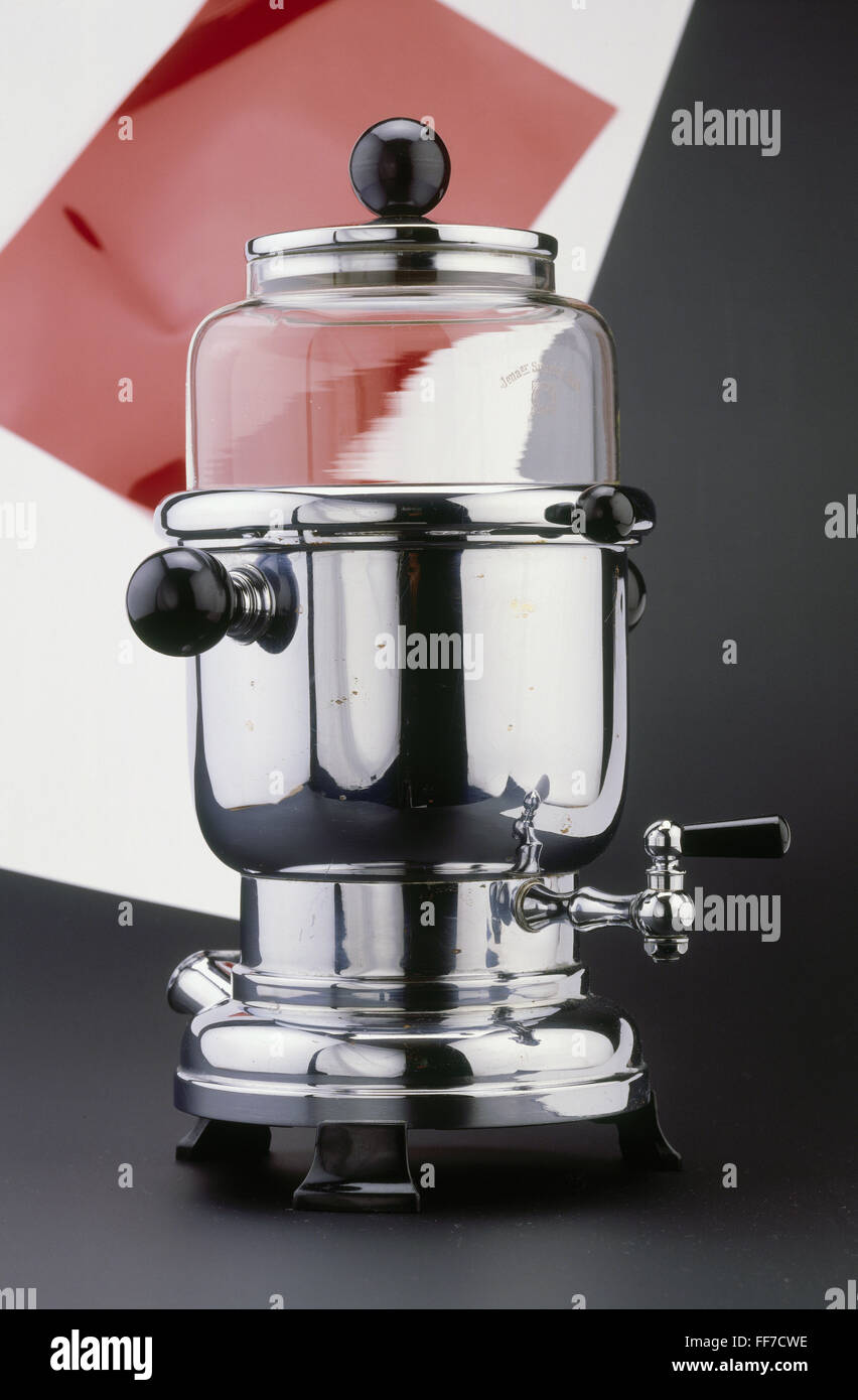 https://c8.alamy.com/comp/FF7CWE/gastronomy-coffee-coffee-maker-circa-1950-additional-rights-clearences-FF7CWE.jpg