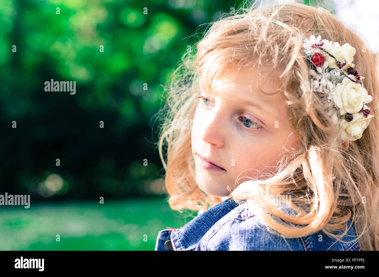 portrait of beautiful girl over green background Stock Photo - Alamy