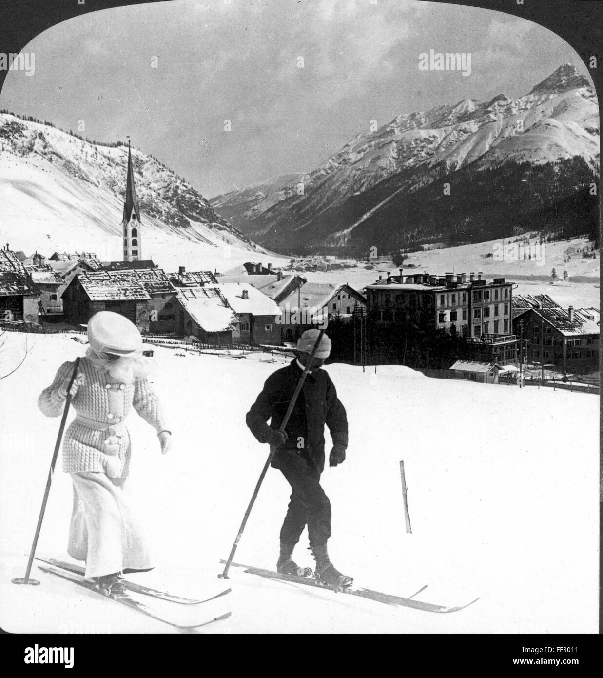SWITZERLAND: SKIERS, 1907. /nSkiers in the Engadine, Switzerland. Stereograph, 1907. Stock Photo