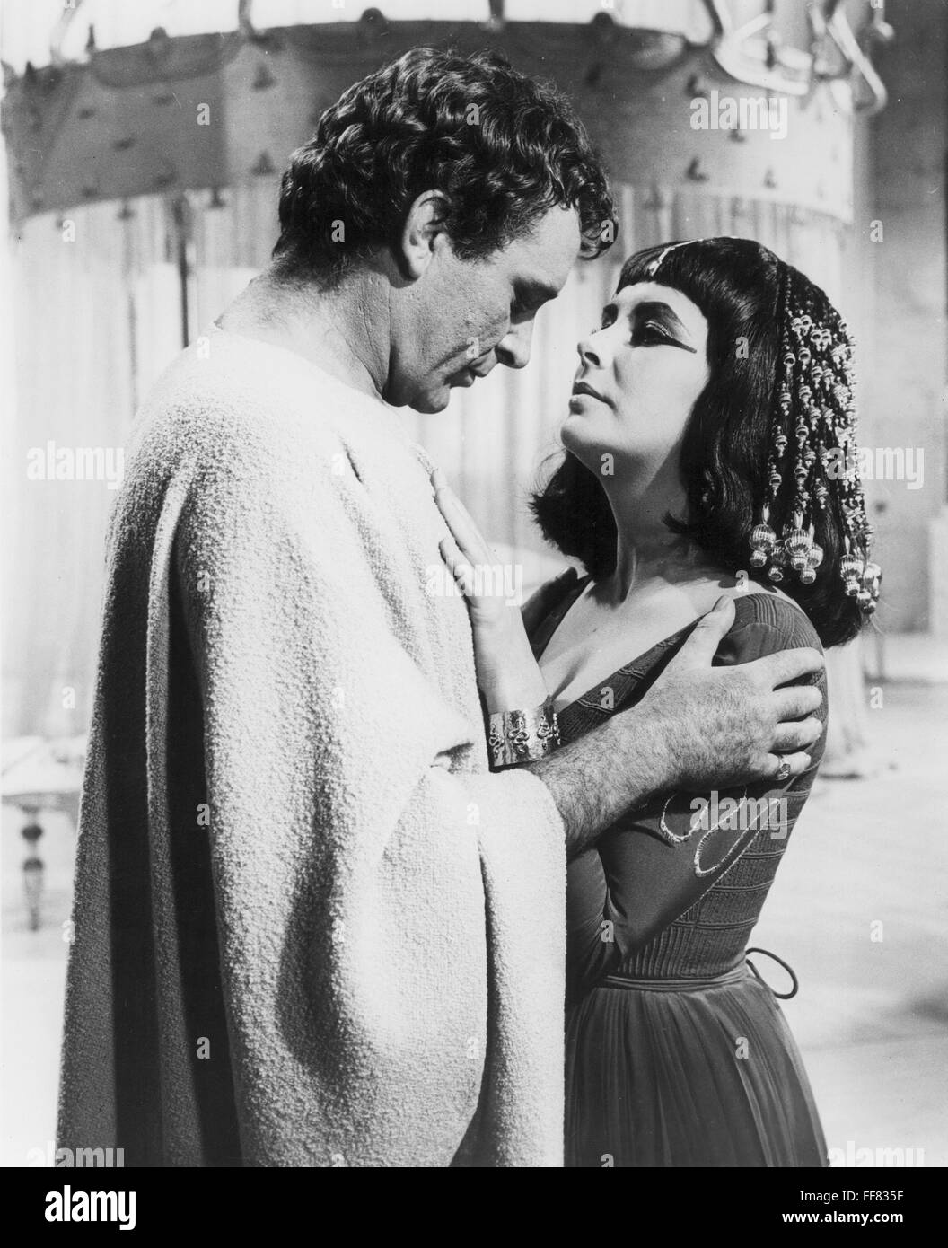 FILM: CLEOPATRA, 1963. /nElizabeth Taylor In The Title Role With