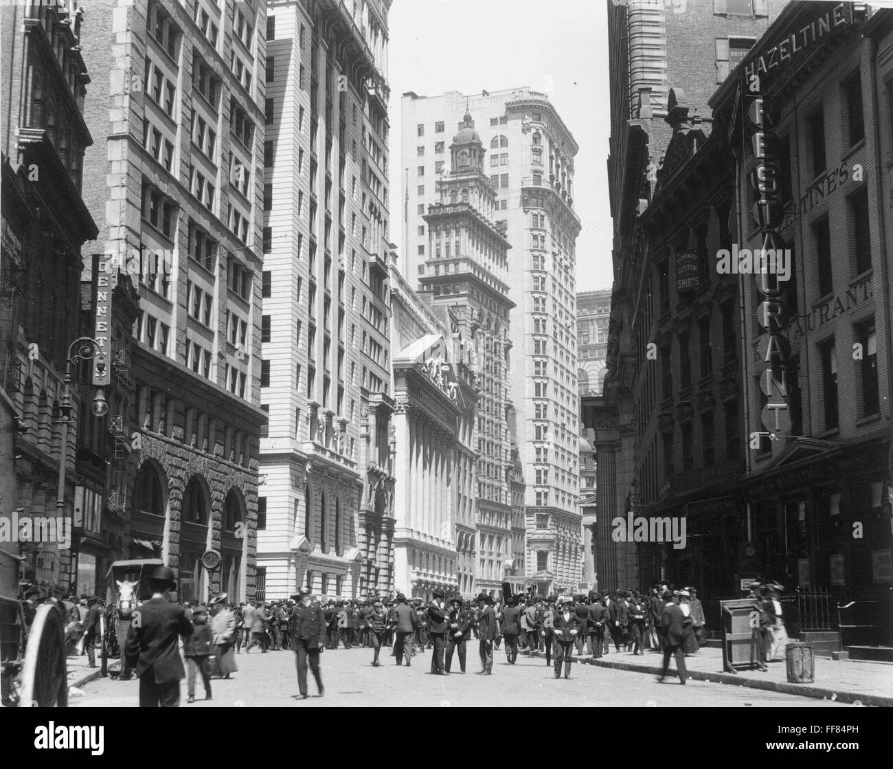 WALL STREET AREA, 1906. /nA view of Broad Street in lower Manhattan, April 1906. Stock Photo