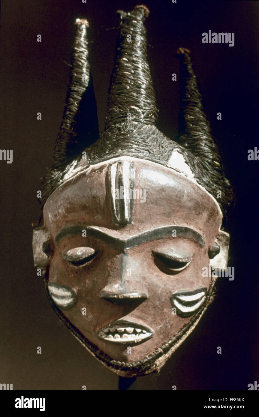 AFRICAN ART: WOODEN MASK /nused in initiation rites. Bapende, Congo ...