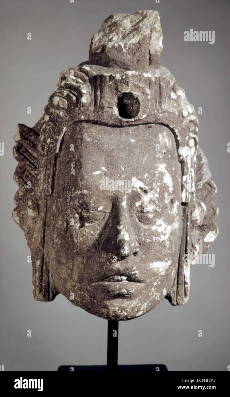 MAYAN STONE HEAD. /nClassic Maya Stone head of ruler or priest, c670