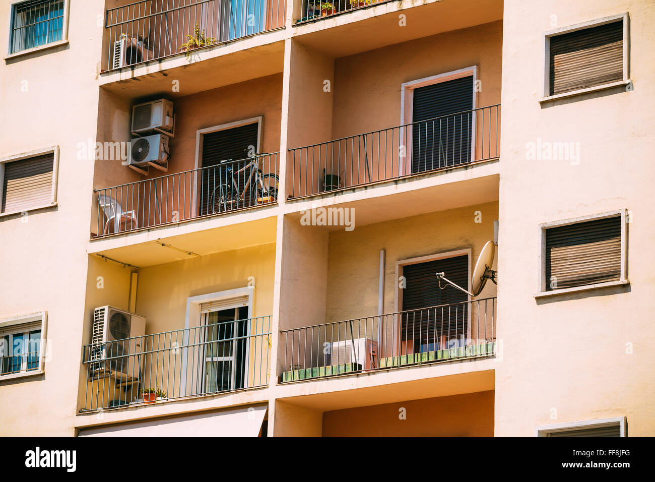 Spain block flats hires stock photography and images Alamy