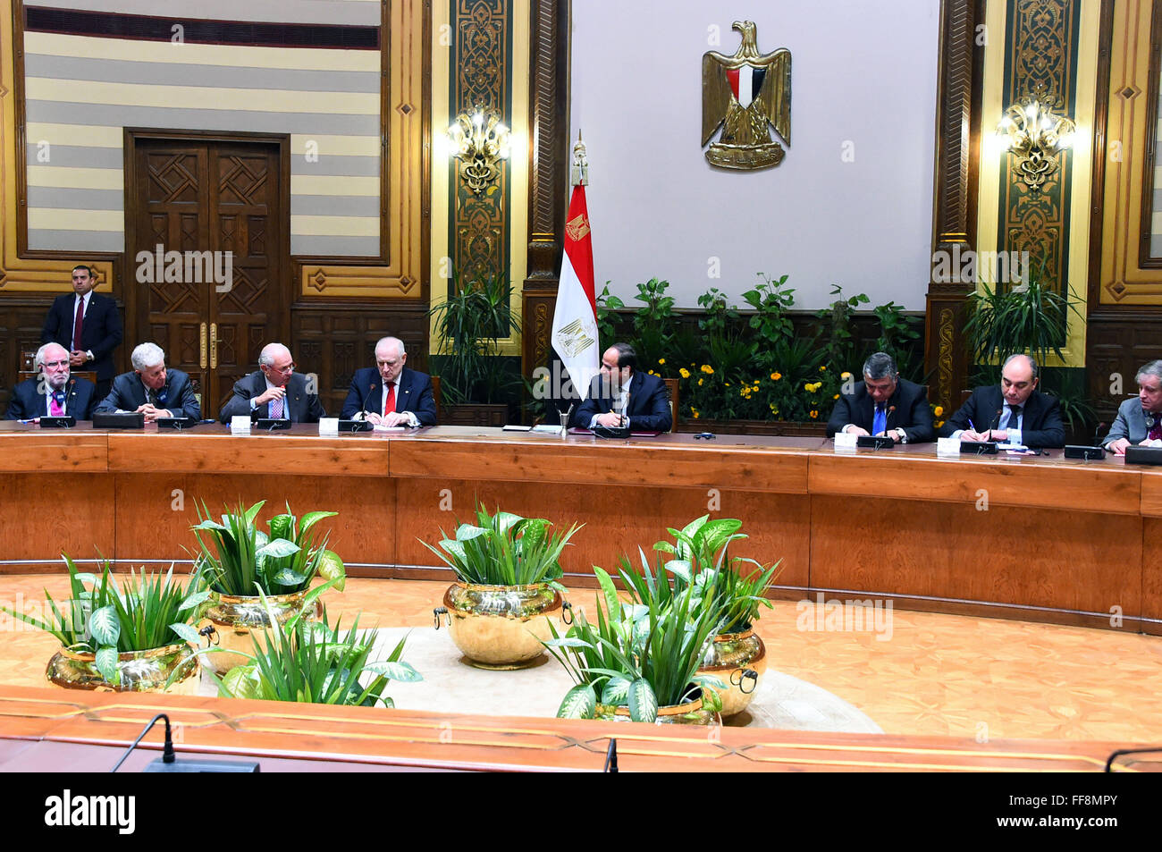 Cairo, Egypt. 11th Feb, 2016. Egyptian President Abdel Fattah al-Sisi meets with a delegation of heads of American Jewish organizations Cairo, Egypt, on Feb. 11, 2016 Credit:  Egyptian President Office/APA Images/ZUMA Wire/Alamy Live News Stock Photo