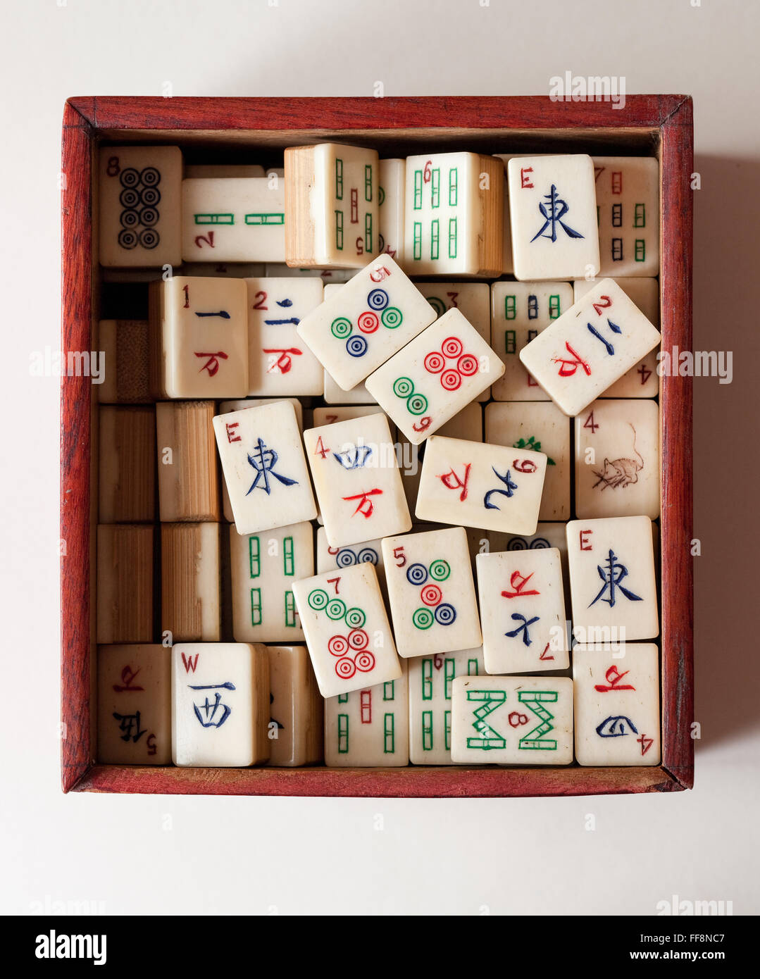 Vintage Chinese Mahjong Set Traditional 144 Tiles Mah-Jong Game Set w/ Case  Box